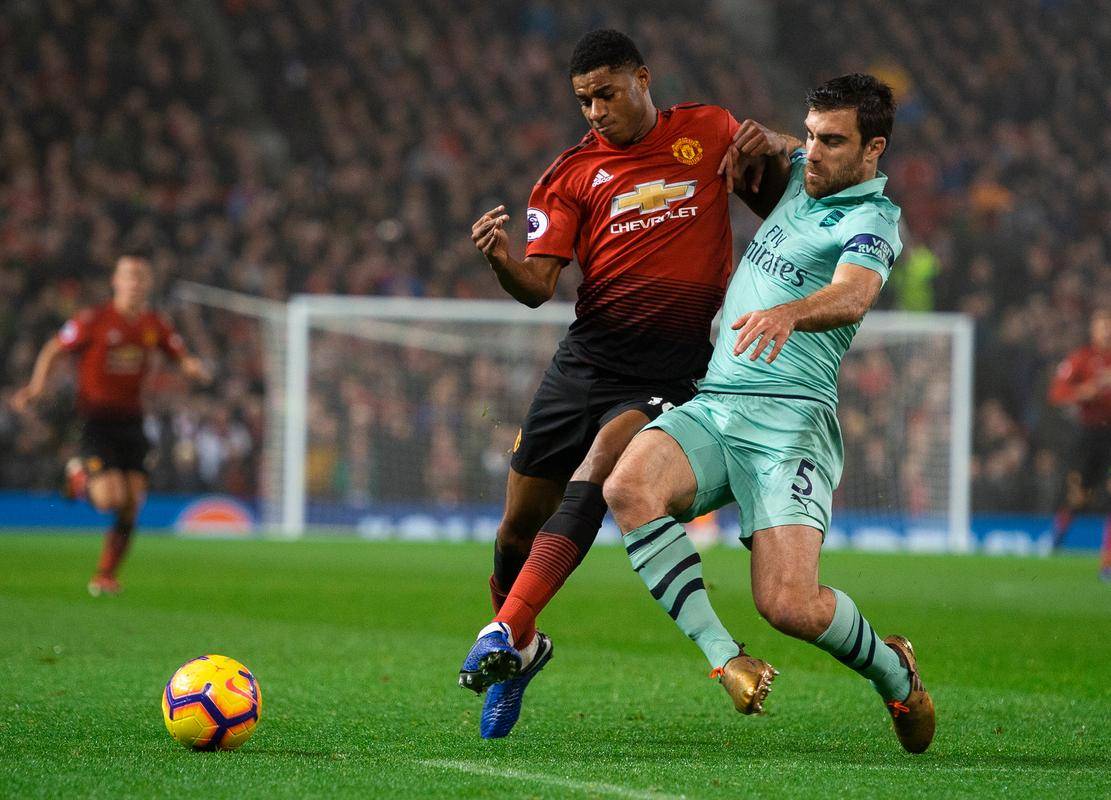 雷纳托登陆曼联，红魔中场再添一员强将