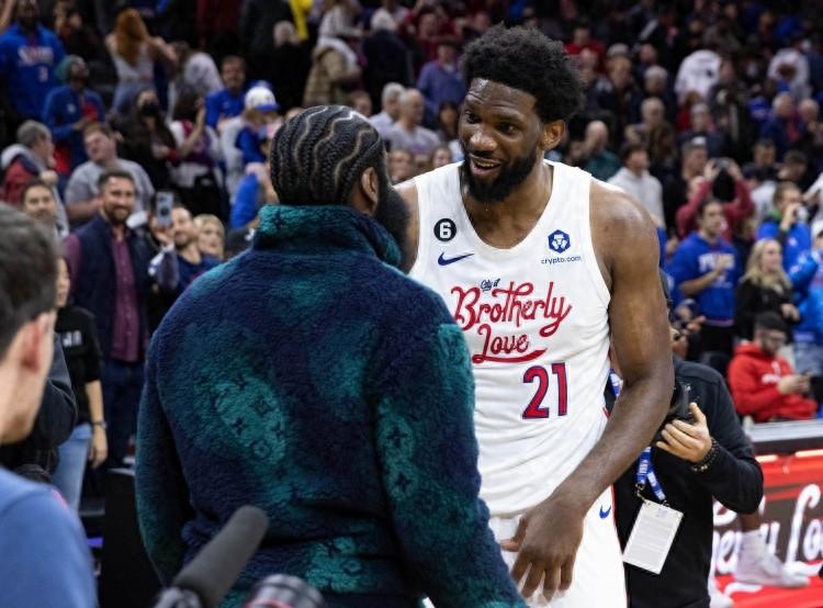 世俱杯分组-关于球员临危受命，出色表现挽救球队颓势的信息