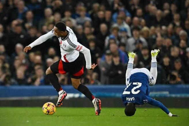 包含利兹联遗憾失分，险些绝杀热刺的词条