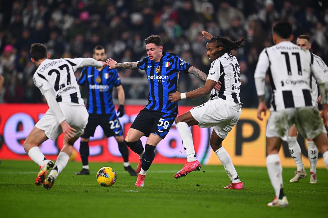 尤文中场抓住良机，助球队保持不败的简单介绍