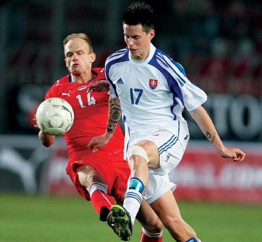 斯洛伐克队不敌强敌，难堪失败