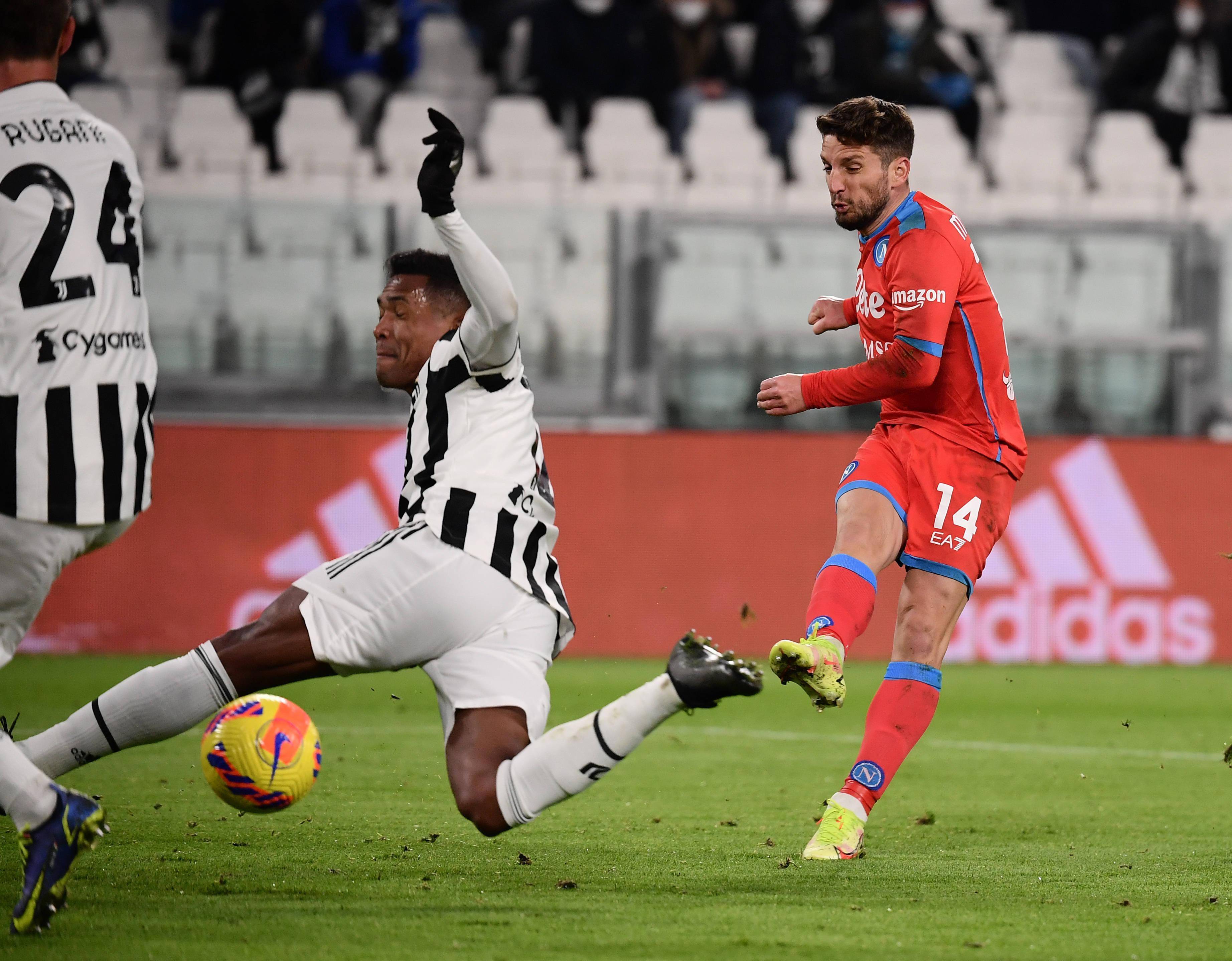 尤文图斯客场战平那不勒斯，胜局仍未到