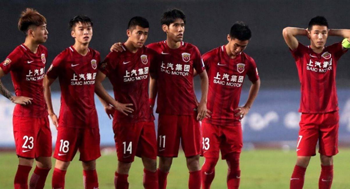 上港队全力备战，为球迷带来惊喜表现