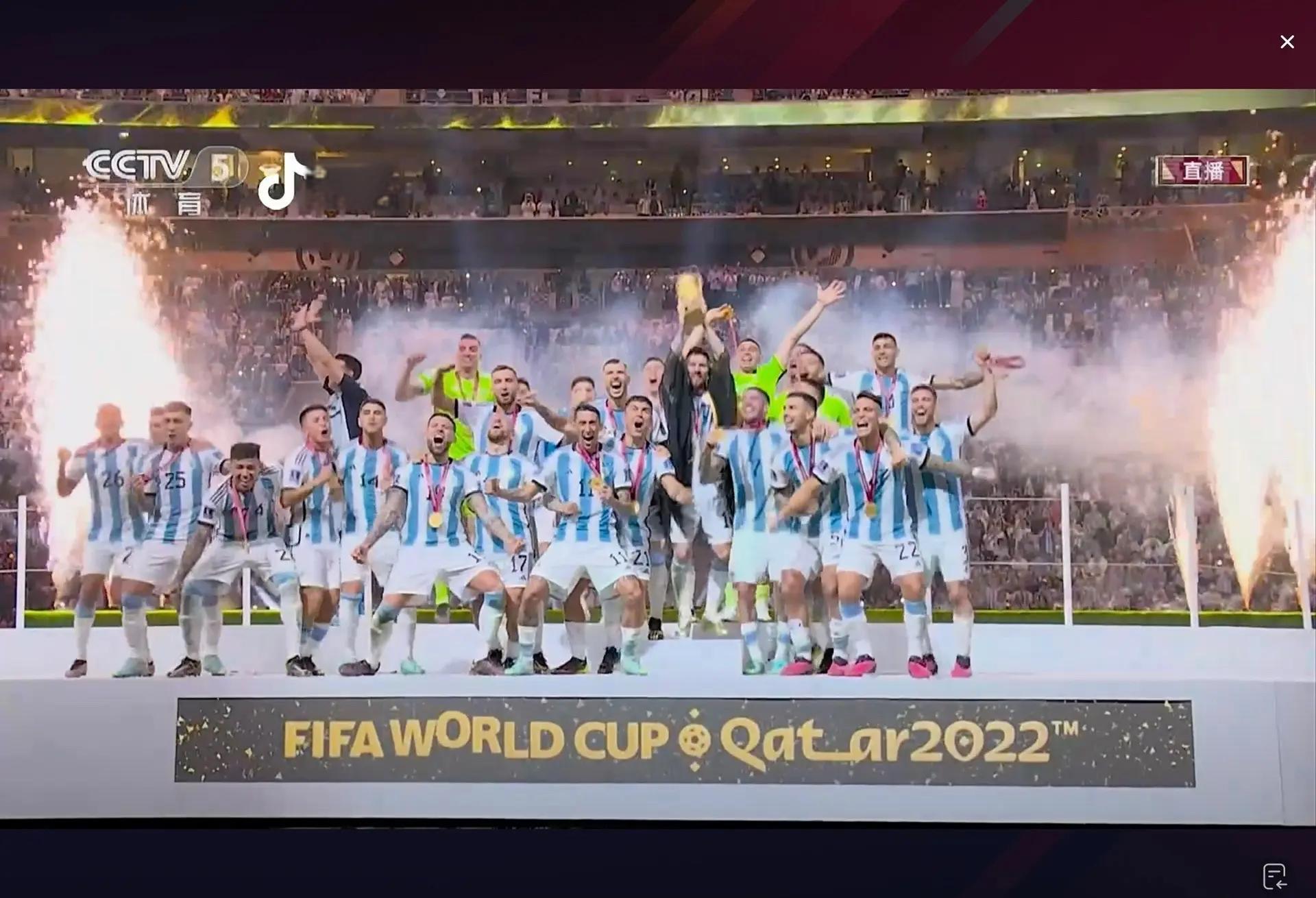 阿根廷运动员登上领奖台，荣耀返乡