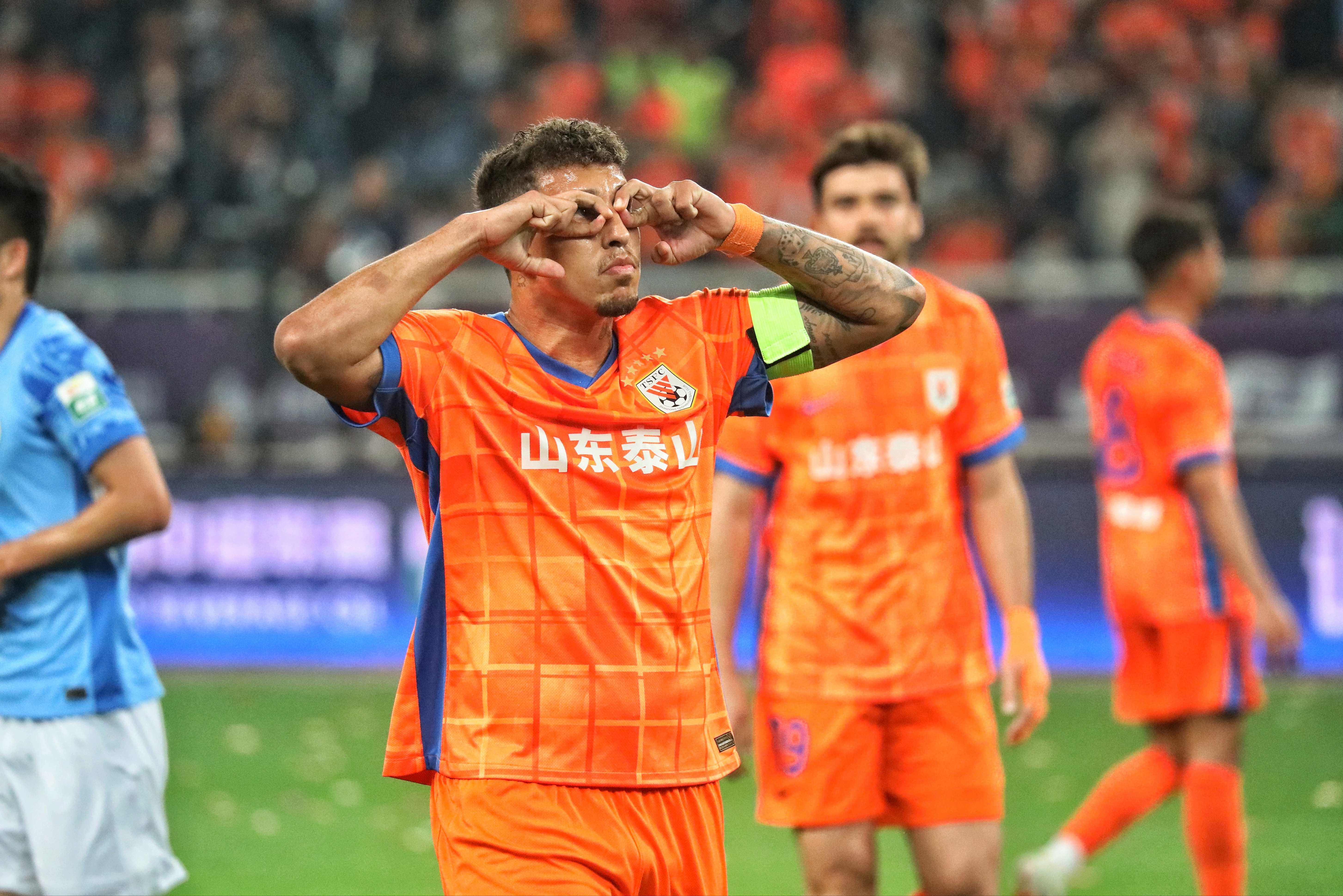 世俱杯官网-广州恒大客场逆袭贵州恒丰，三叉戟合砍五球！