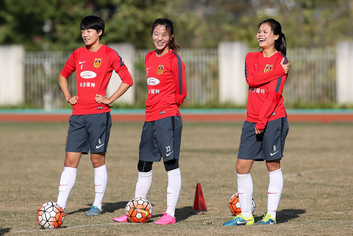 世俱杯参赛资格-中国女足比赛打破记录，成为赛场上的一道亮丽风景线