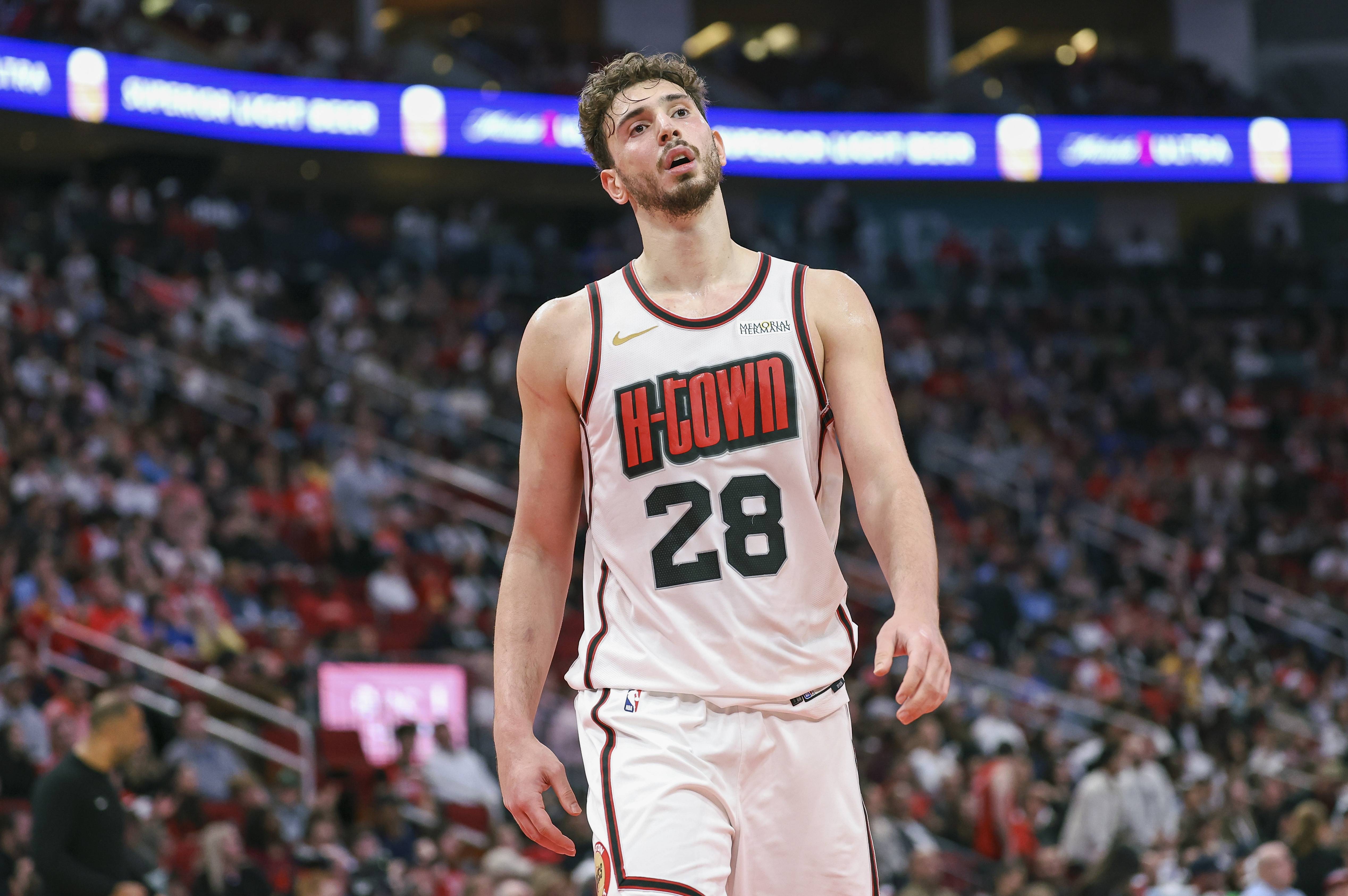 火箭主帅称罗素是全明星实至名归