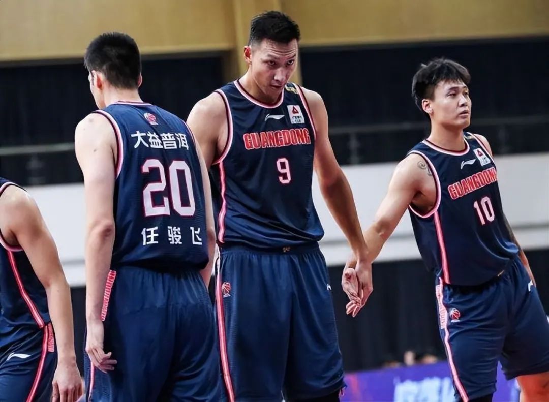 人队领袖球员复出，全队士气大振