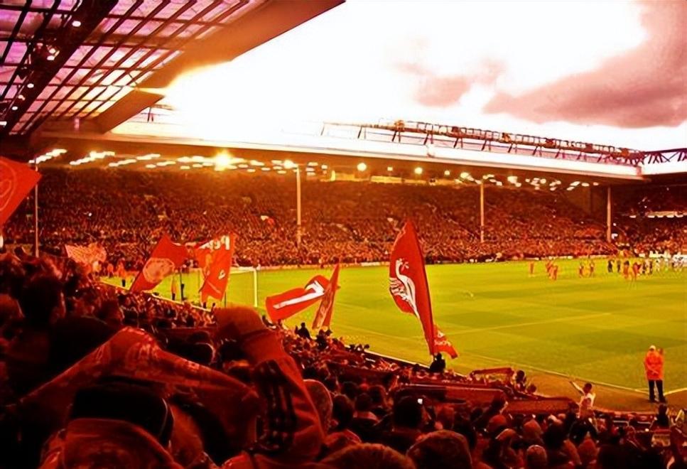 利物浦客场2-1战胜波尔图，取得关键胜利