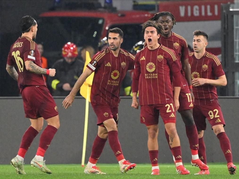 波尔图门将神勇扑救，帮助球队取得胜利