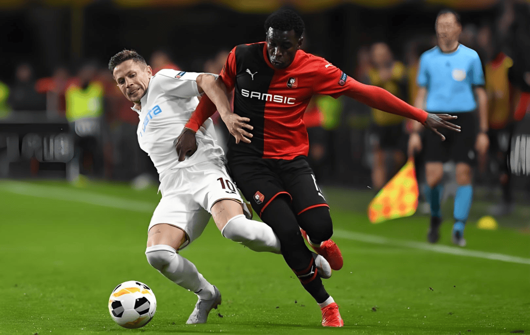 南特球员被罚下场，影响比赛走势的简单介绍