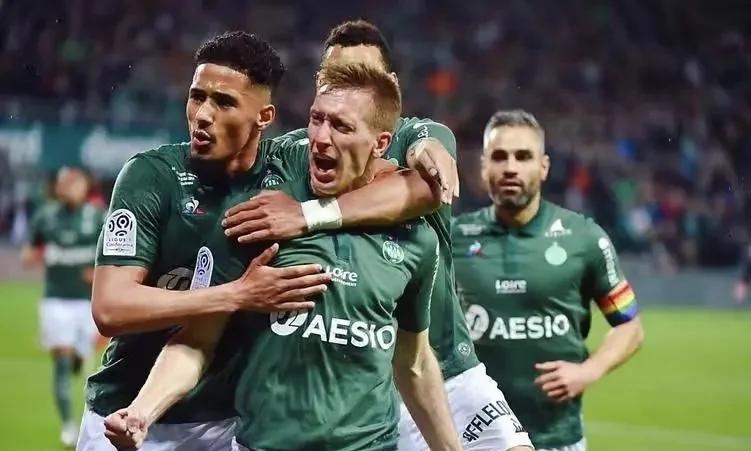 世俱杯2025-PSG主场大胜圣埃蒂安，稳居榜首