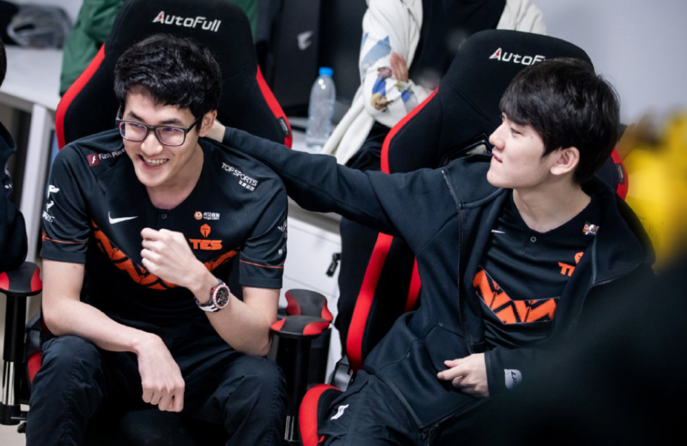 世俱杯决赛-EG力克BRO，Knight团战一打五激烈交锋四强赛，技惊四座的简单介绍