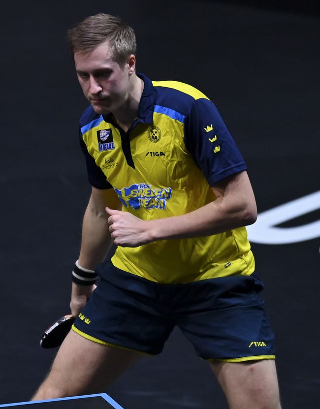 EG力克DK，Canyon打出惊人五杀强强对话八强赛，锁定晋级资格的简单介绍