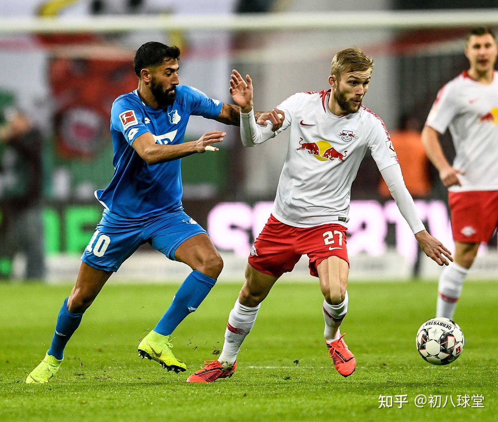 世俱杯时间-柏林赫塔队在比赛中逆袭对手，晋级下一轮