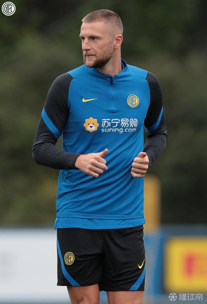 突尼斯篮球明星备战球季，迎接新挑战