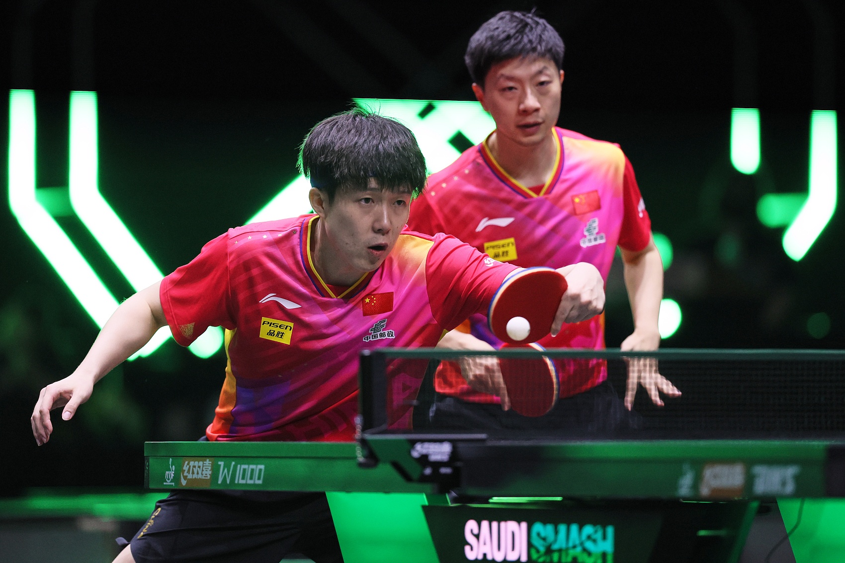 中国乒乓球队鏖战法国乒乓球队,马龙制霸全场的简单介绍 中国乒乓球队鏖战法国乒乓球队,马龙制霸全场的简单介绍