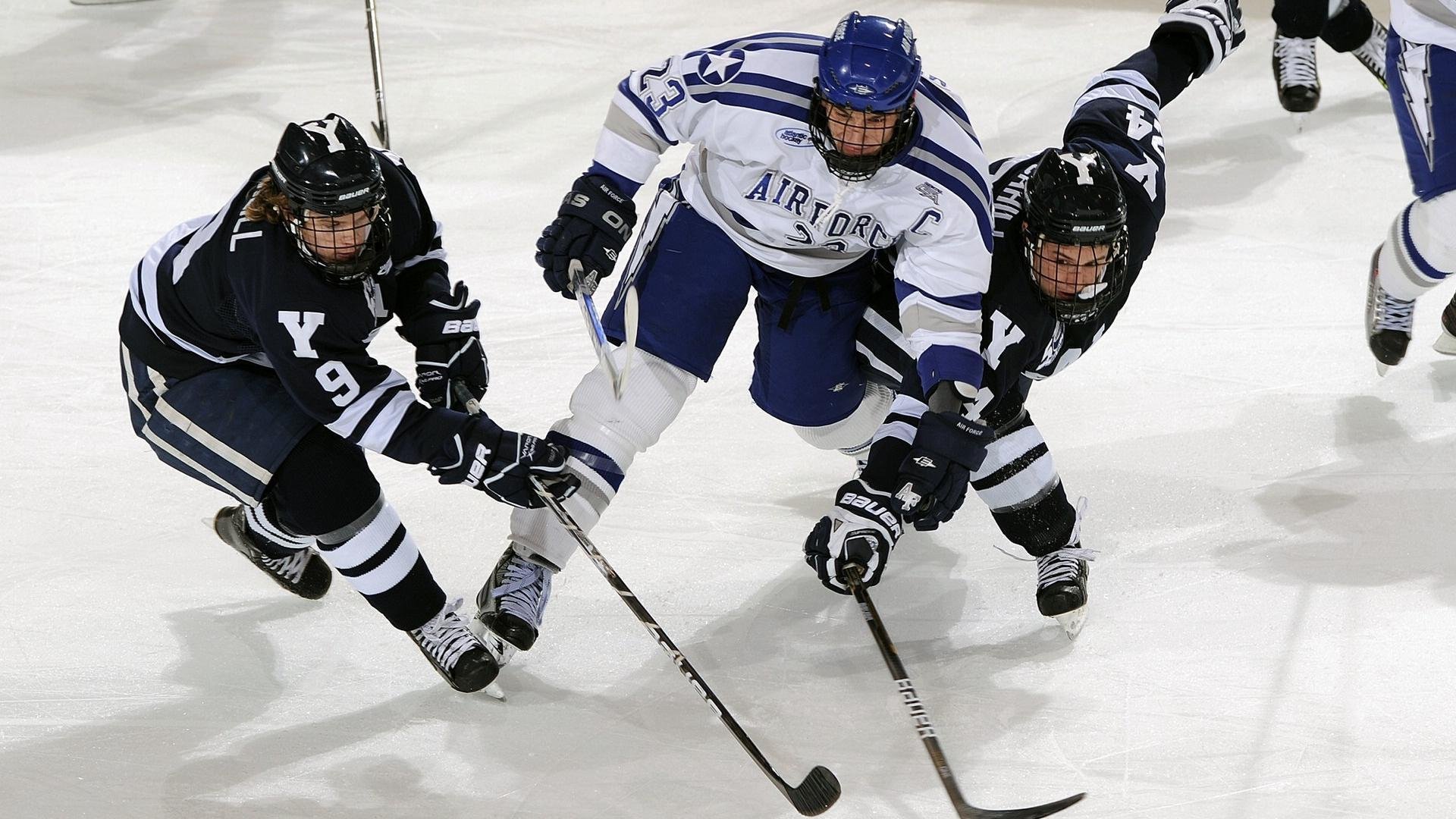 终场绝唱！阿拉巴暴力美学加冕，加纳铁骑正面碾碎黄色潜水艇